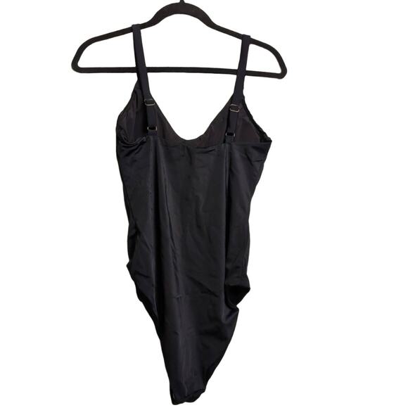 NWT Mindy X Andie Marco Black V-Neck Adjustable Straps One Piece Swimsuit MT - Picture 2 of 9